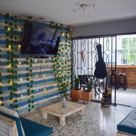 Key West Hostel Медельин Экстерьер фото